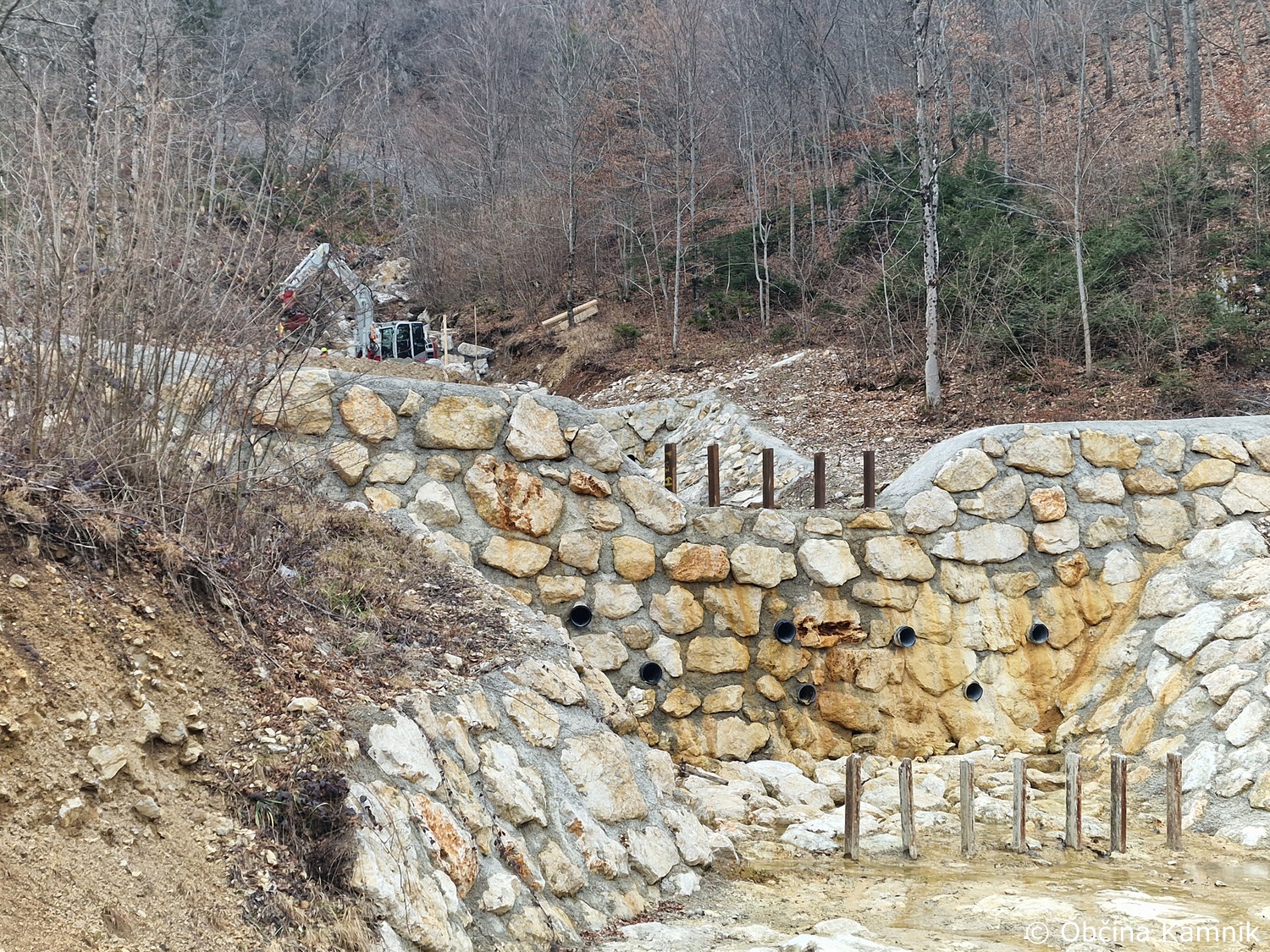 Sanacijska obnova vodotokov in hudournikov po poplavah (1)